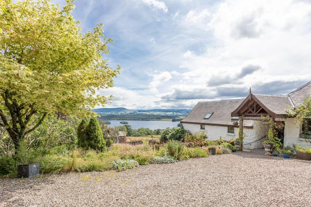 The Stable - Cottage With A Spectacular Lake View Port Of Menteith Buitenkant foto